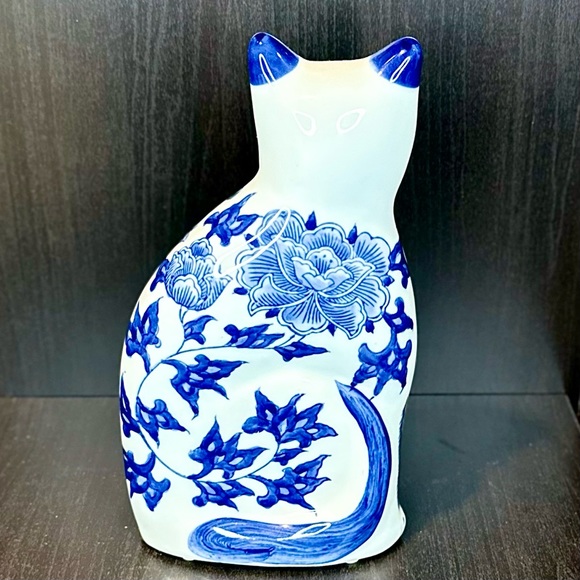 Vintage Large Chinese Porcelain Cat Figurine - Picture 2 of 4